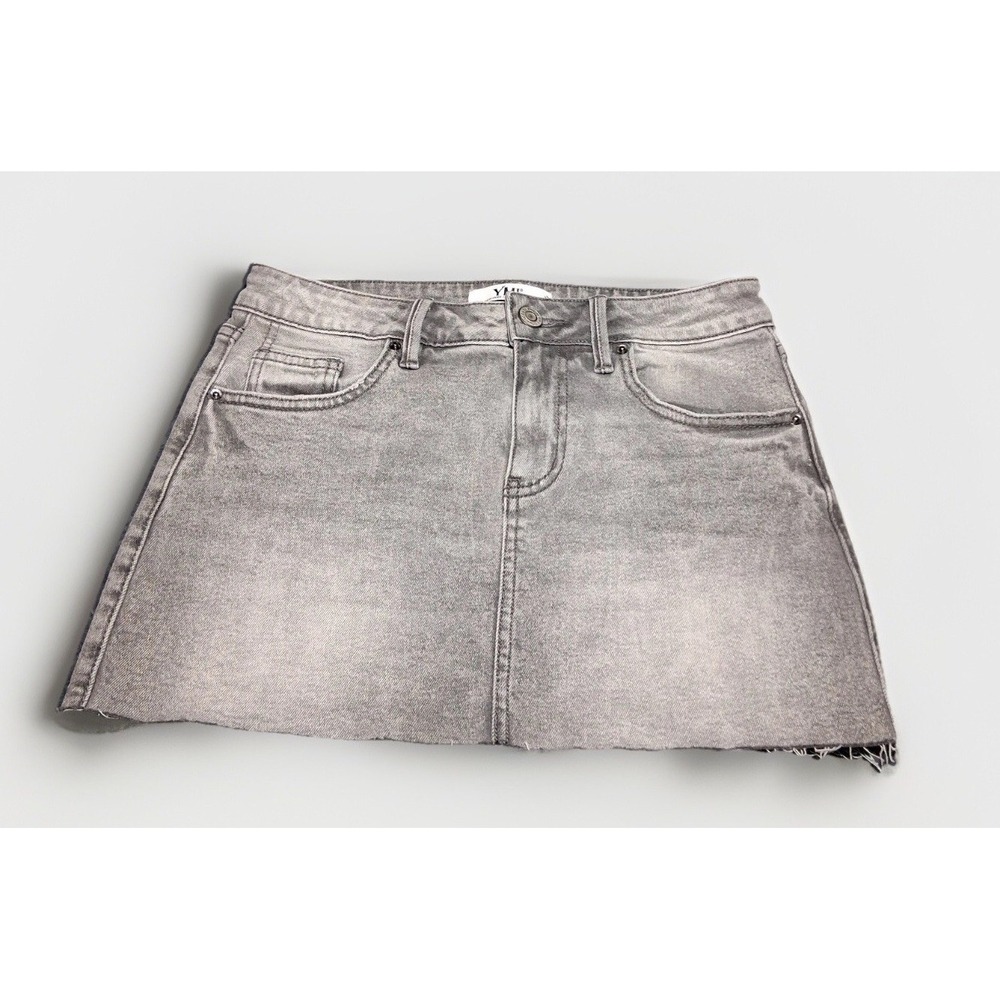 YMI Jeans USA Grey Acid Wash Denim Mini Skirt Raw Hem Size 3/26 K128099